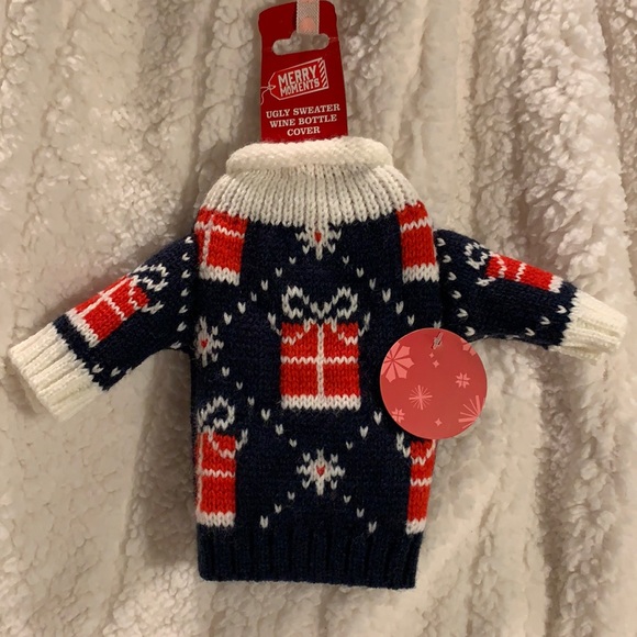 NWT! Wine Bottle Sweater Cover - Picture 1 of 6